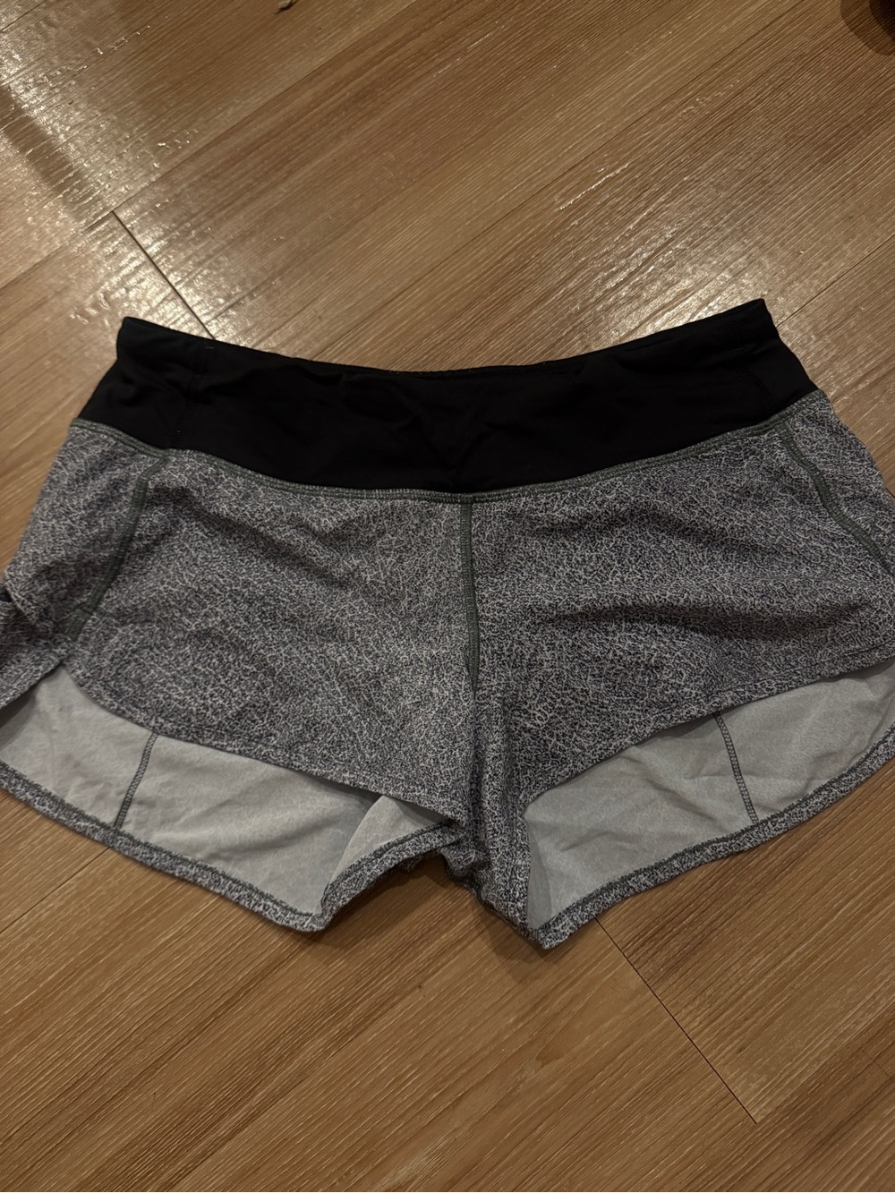 lululemon athletica Black Waistband Gray Patterned Athletic Shorts